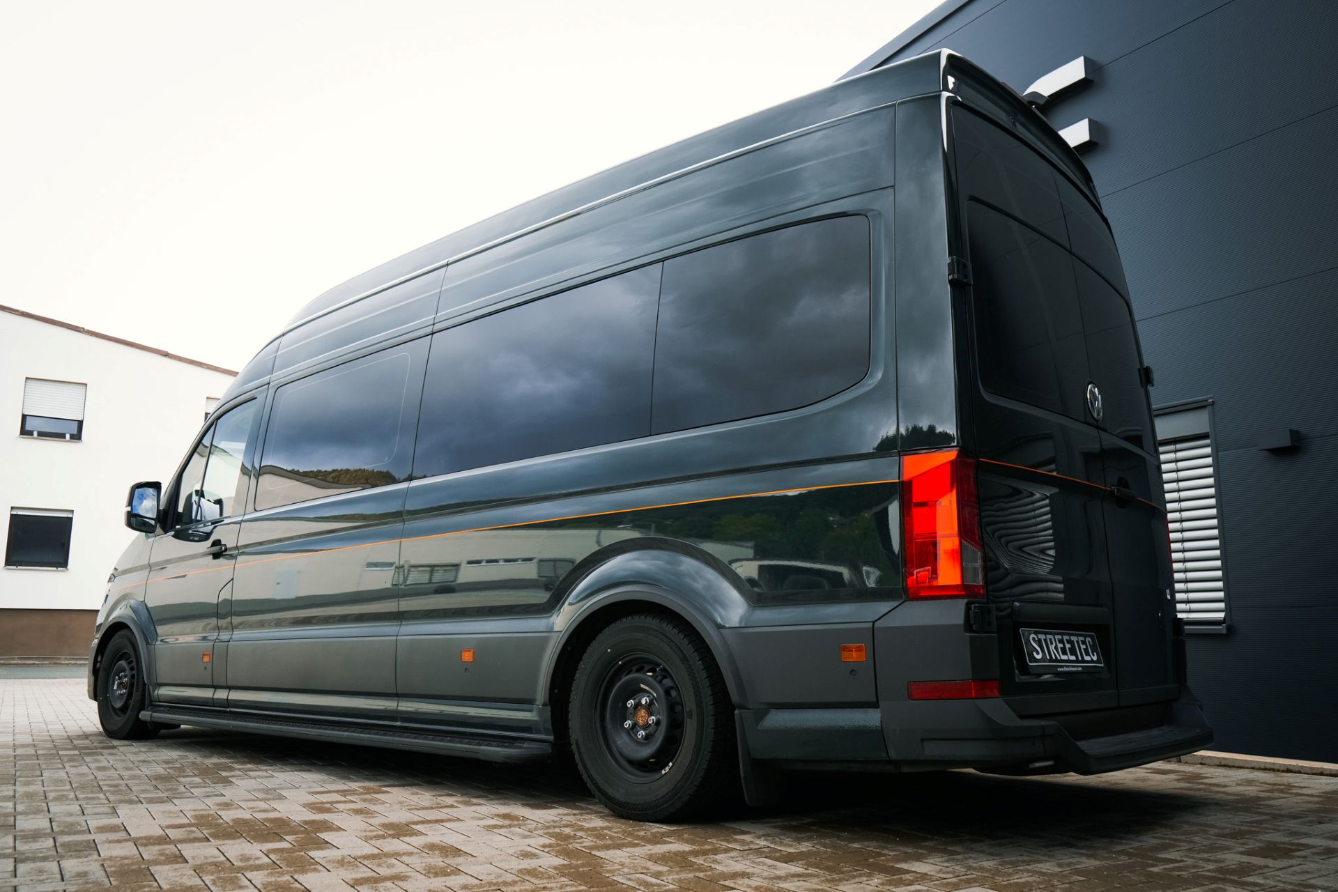 VW Crafter / Grand California DARK GREEN - Projekt Bild