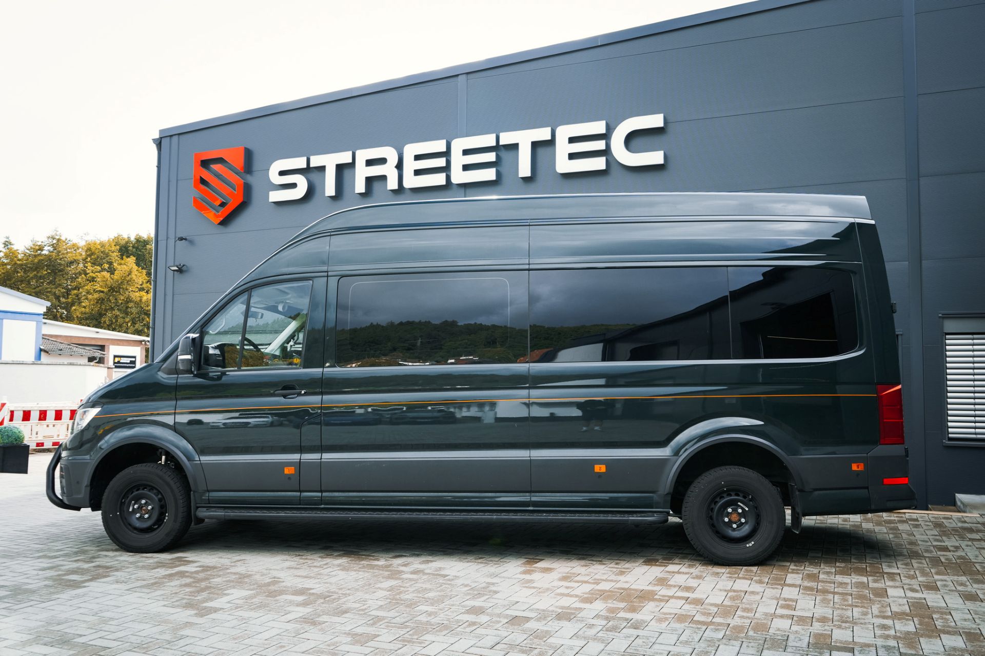 VW Crafter / Grand California DARK GREEN - Projekt Bild