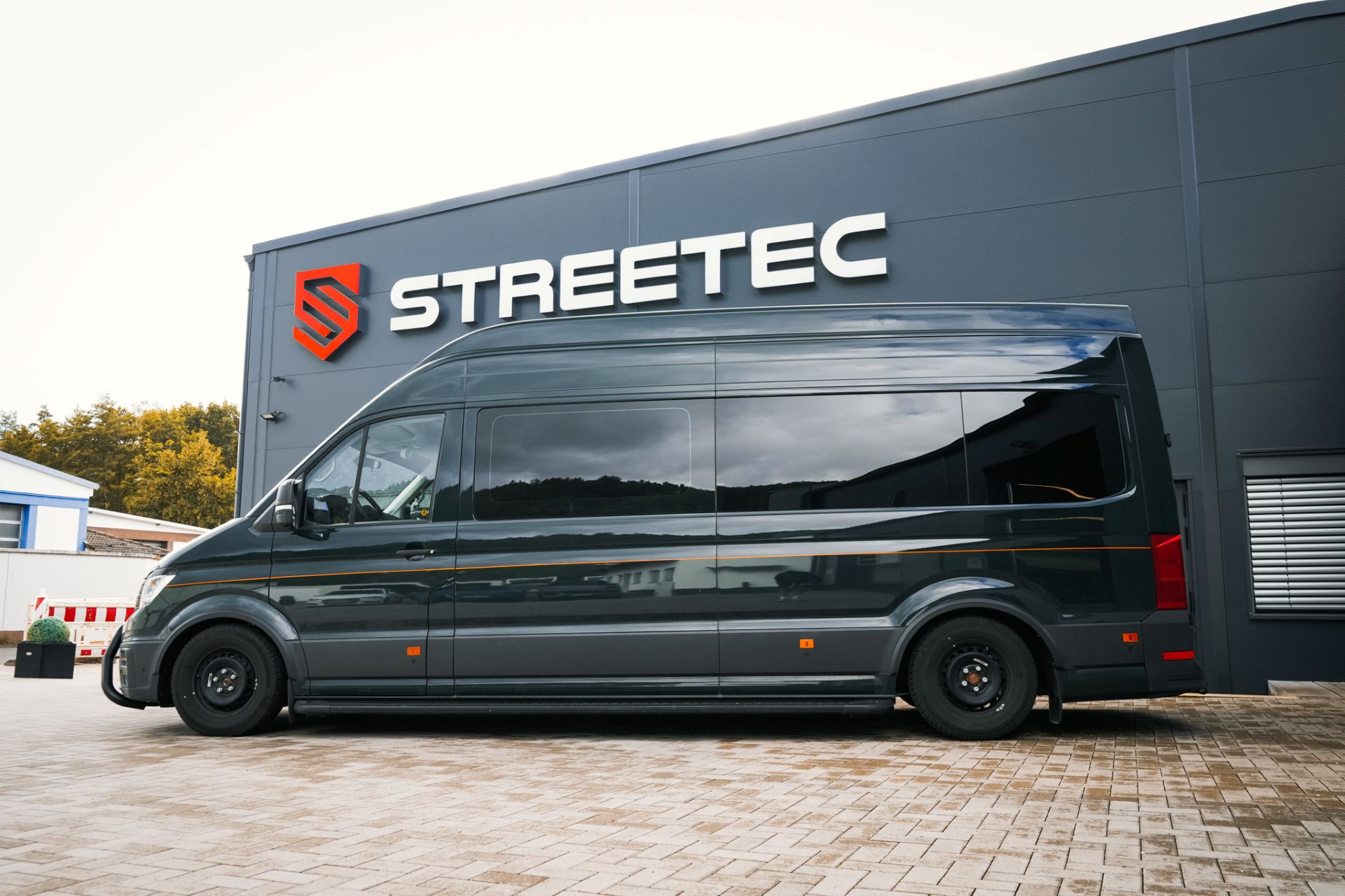 VW Crafter / Grand California DARK GREEN - Projekt Bild