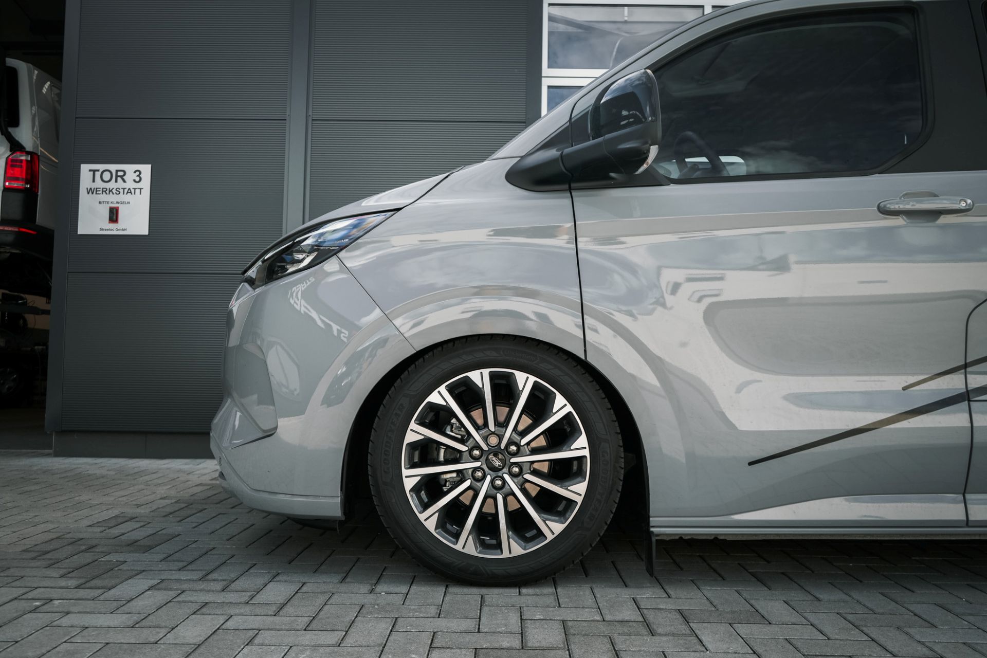 Ford Transit V710 Tourneo LH2 - Projekt Bild