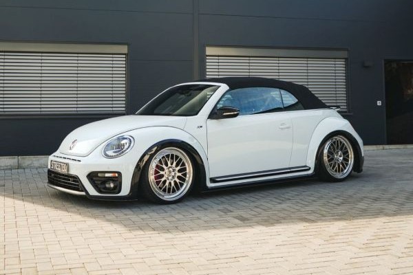 VW Beetle Cabrio black&white