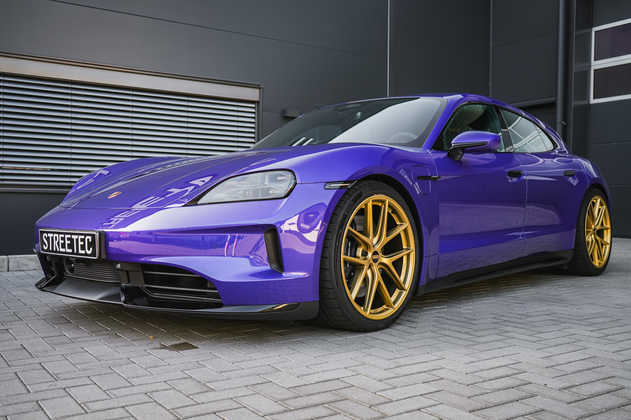 Porsche Taycan Sport Turismo GTS 'Purple Sky' - Projekt Bild