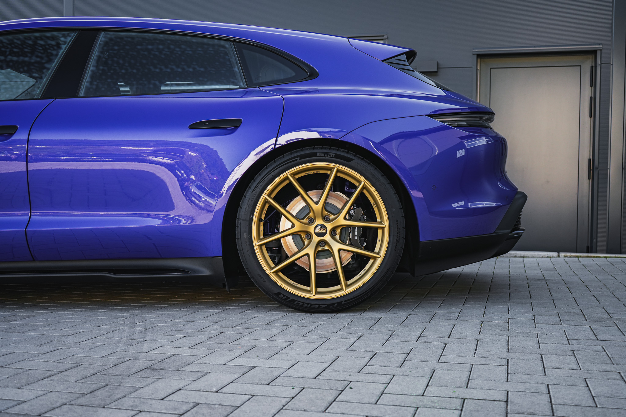 Porsche Taycan Sport Turismo GTS 'Purple Sky' - Projekt Bild