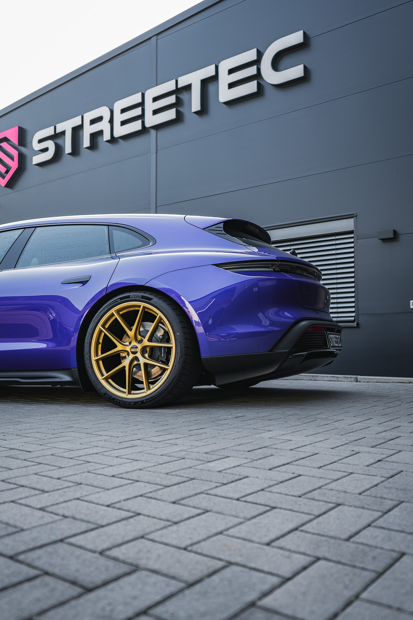 Porsche Taycan Sport Turismo GTS 'Purple Sky' - Projekt Bild