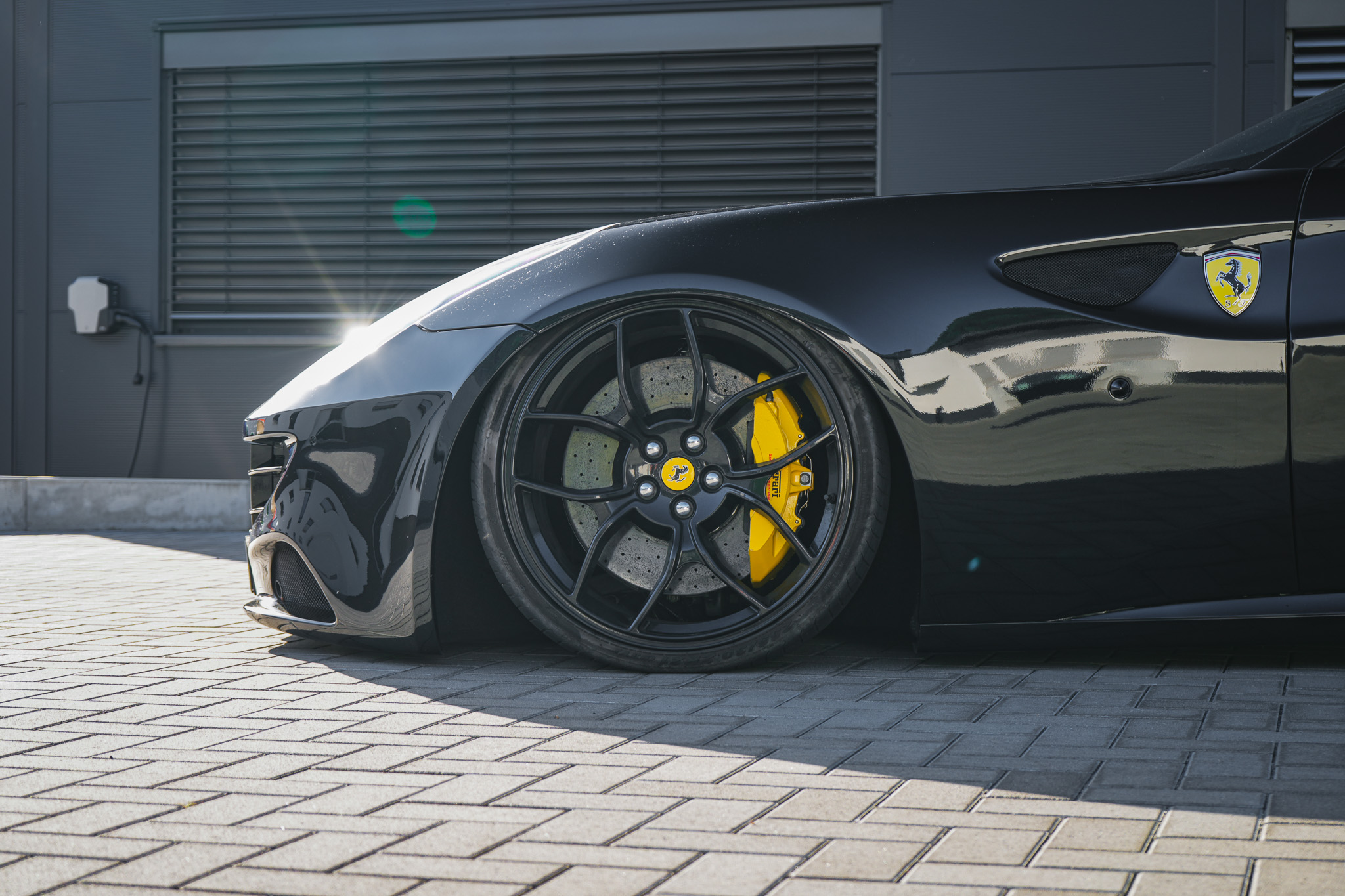 Ferrari FF ALL BLACK - Projekt Bild