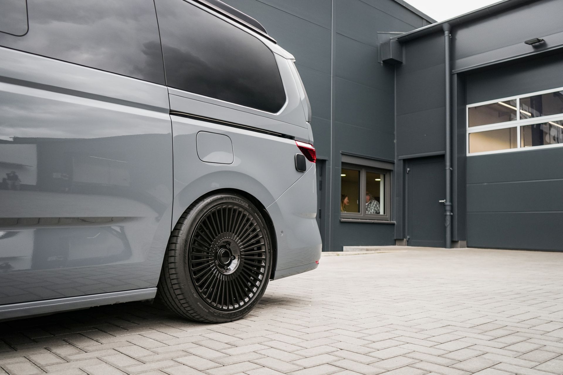 VW T7 Multivan/California La Chanti 20" - Projekt Bild
