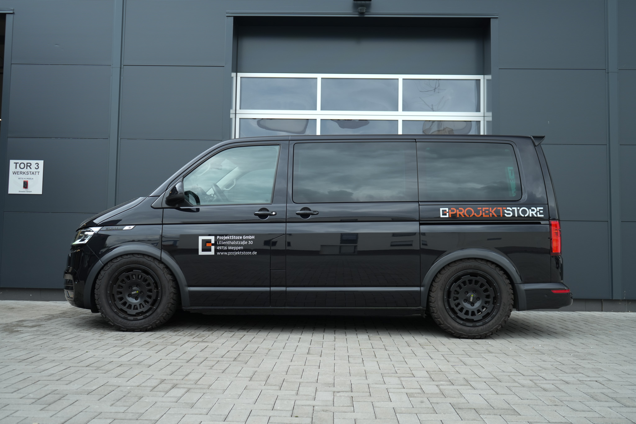 VW T6.1 Black Twin Monotube - Projekt Bild