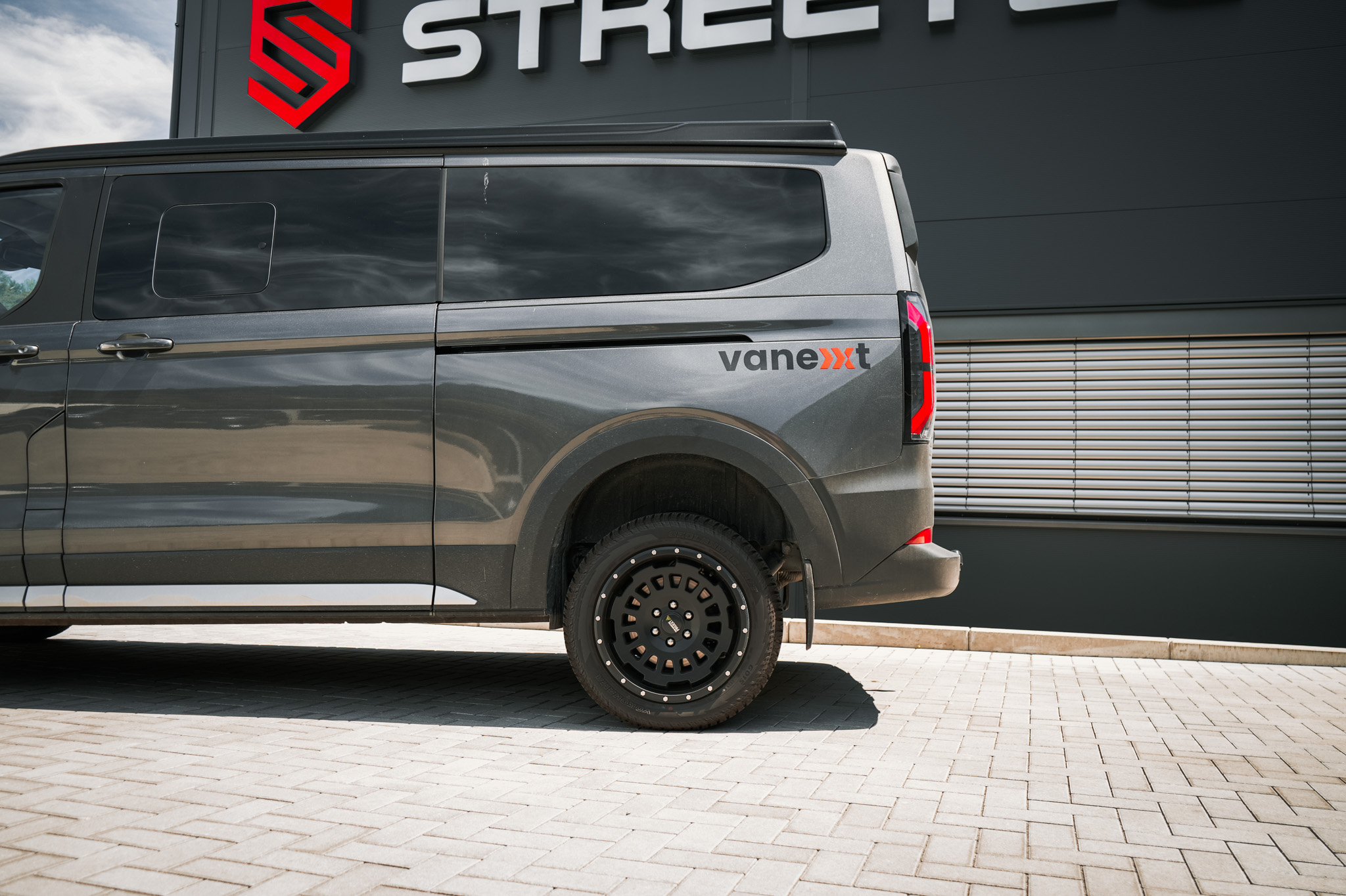 Ford Transit V710 Vanexxt Twin-Monotube - Projekt Bild
