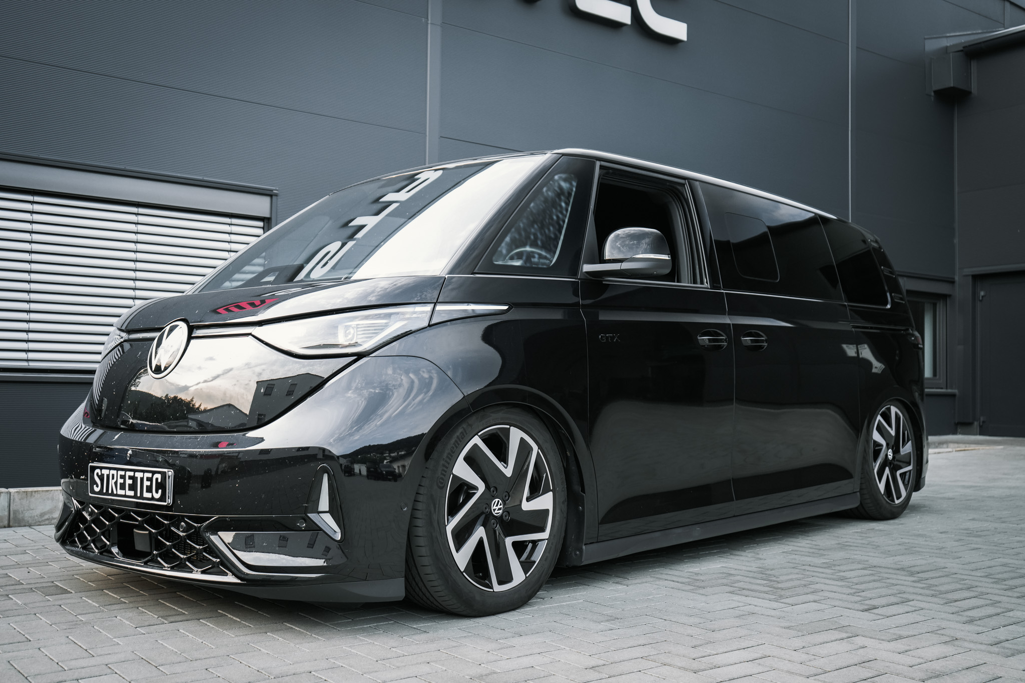 VW ID. Buzz Black performance - Projekt Bild