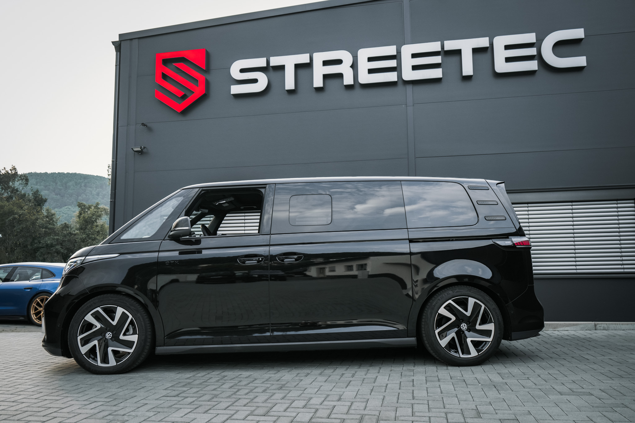 VW ID. Buzz Black performance - Projekt Bild