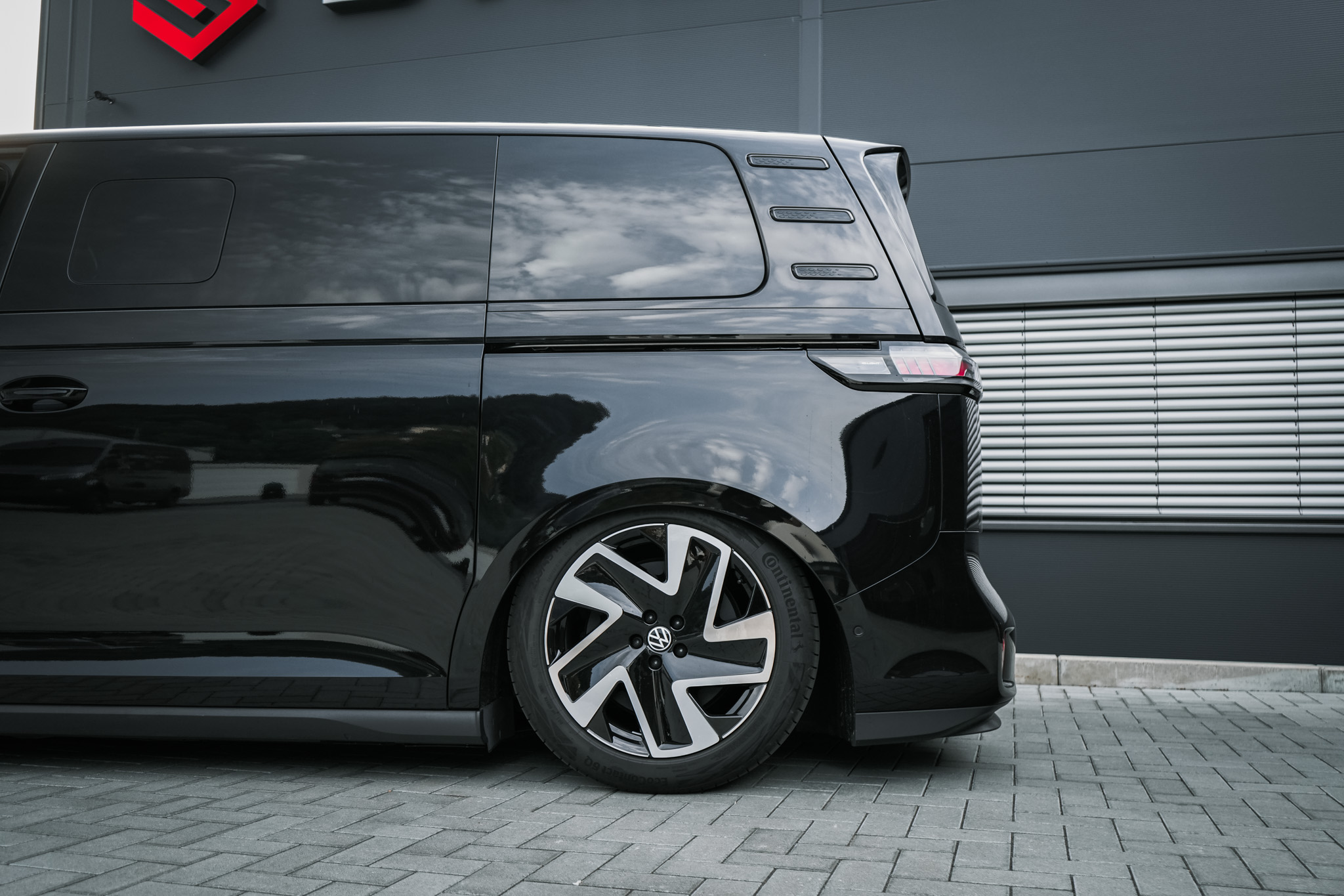 VW ID. Buzz Black performance - Projekt Bild