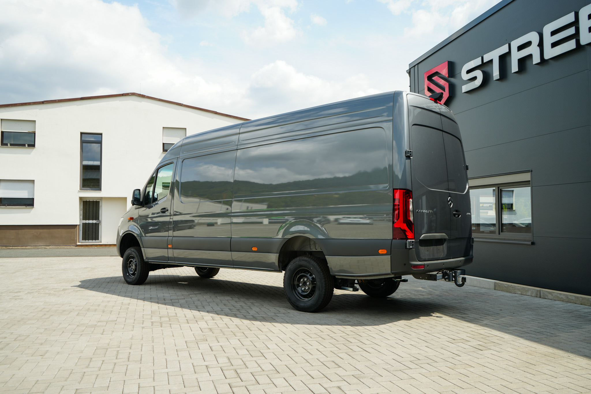 Mercedes W907 Sprinter 4x4 Kasten lang - Projekt Bild