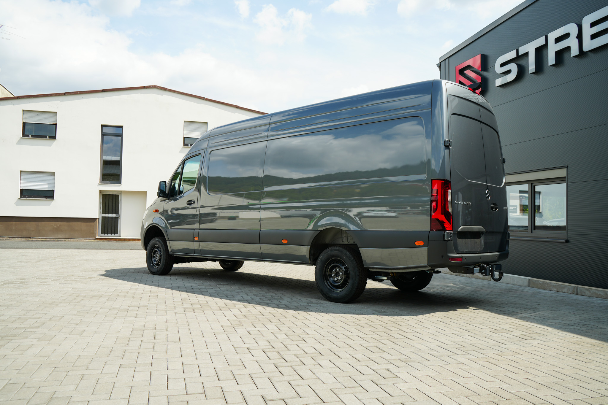 Mercedes W907 Sprinter 4x4 Kasten lang - Projekt Bild