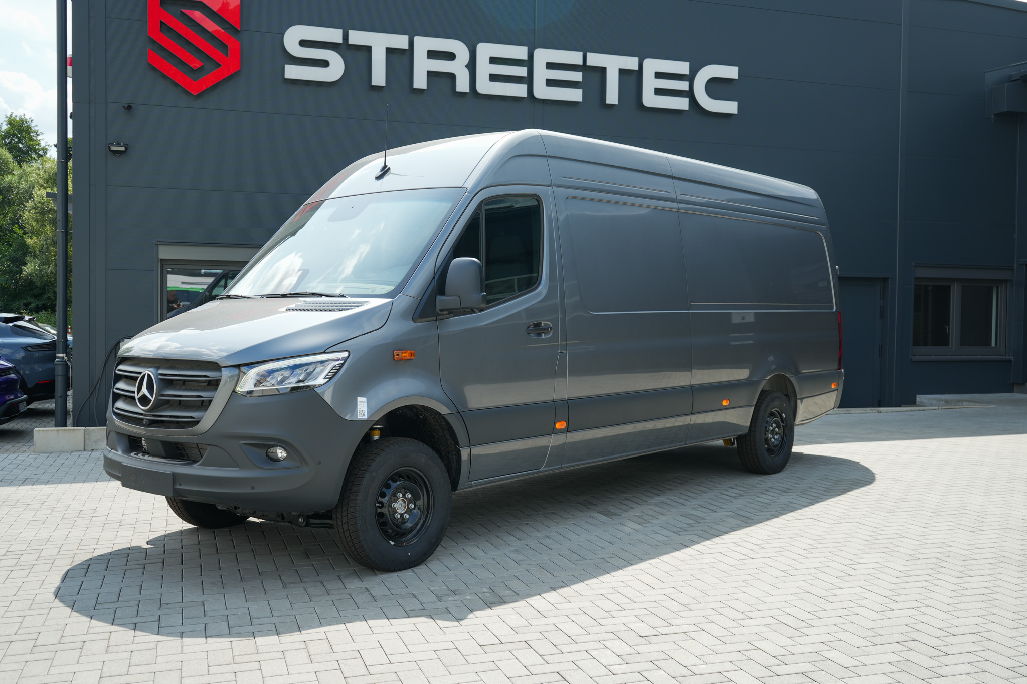 Mercedes W907 Sprinter 4x4 Kasten lang - Projekt Bild