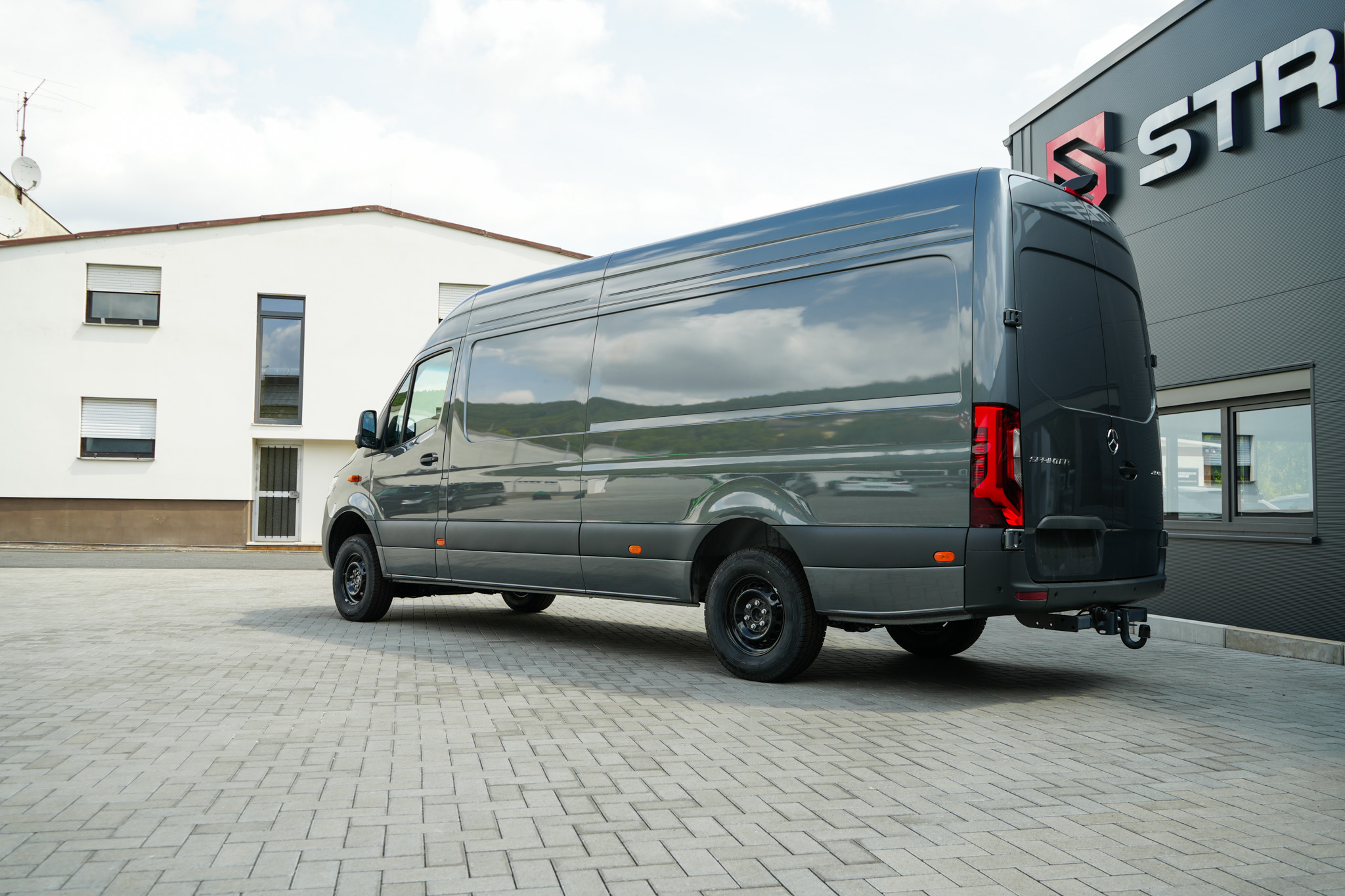 Mercedes W907 Sprinter 4x4 Kasten lang - Projekt Bild