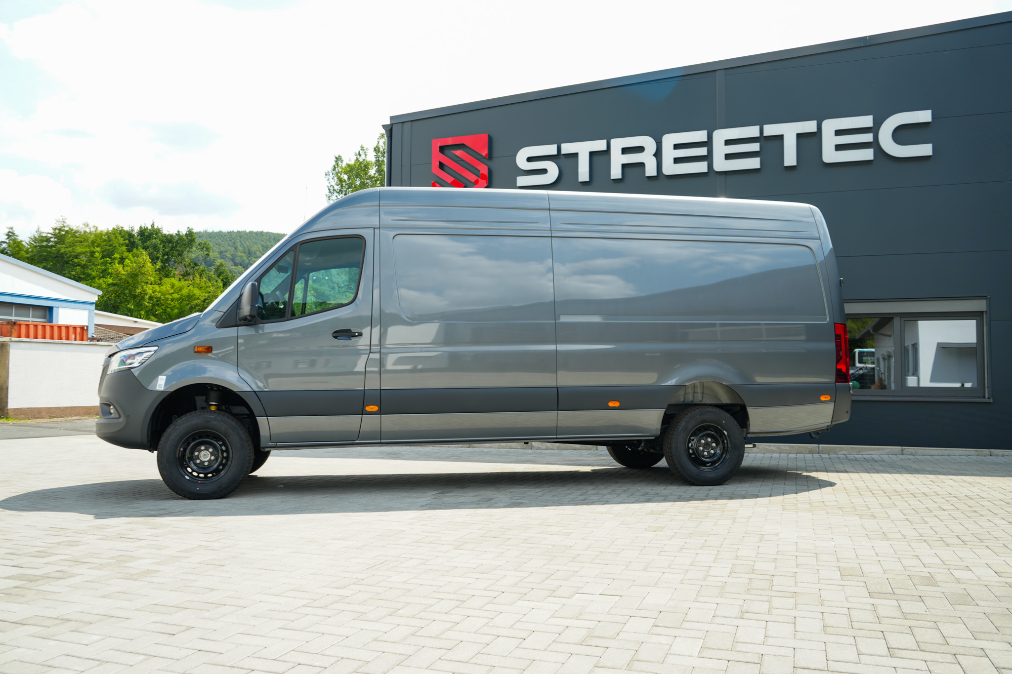 Mercedes W907 Sprinter 4x4 Kasten lang - Projekt Bild