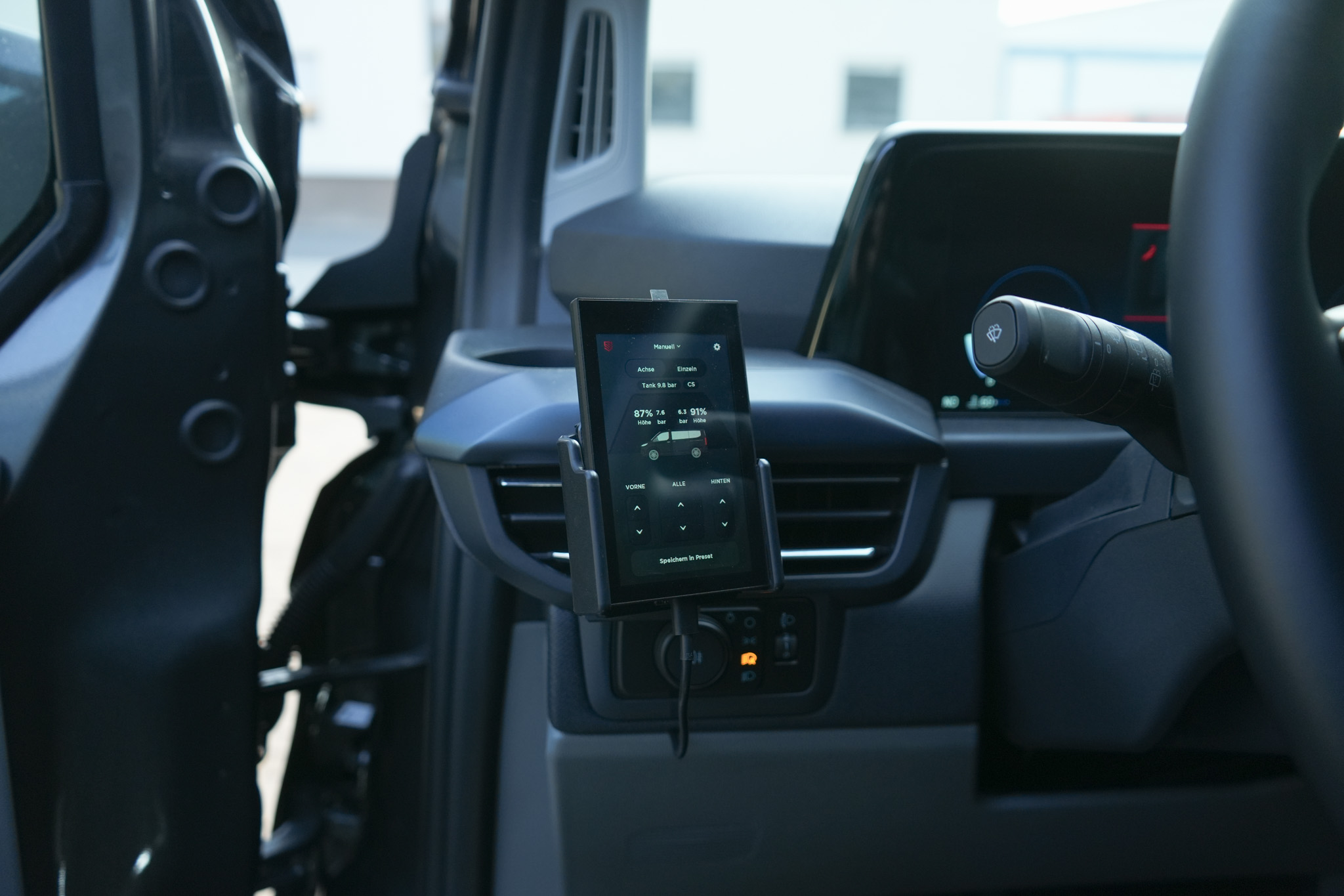 Ford Transit V710 Tourneo Active - Projekt Bild