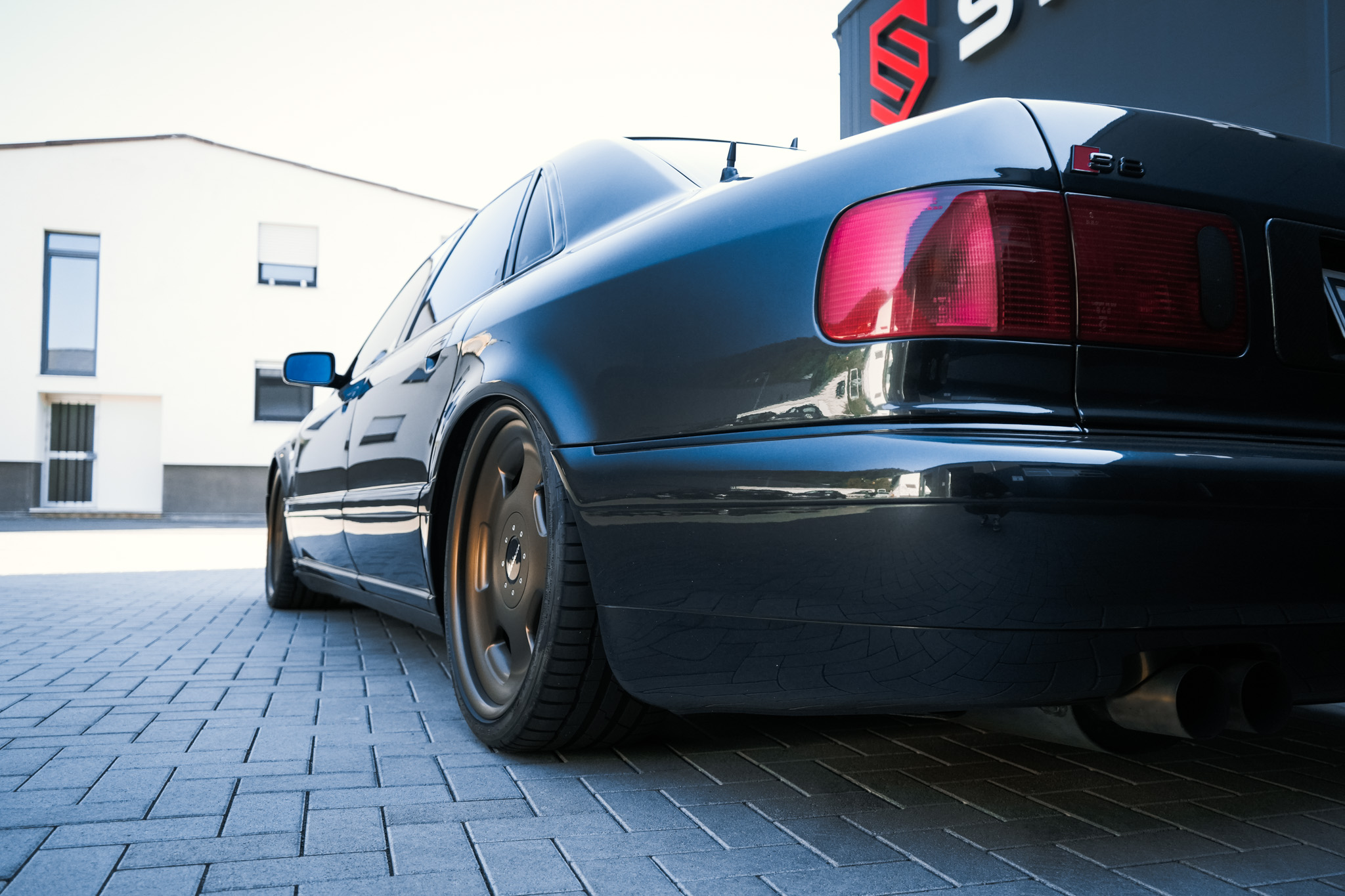 Audi S8 D2 Air & 20" - Projekt Bild