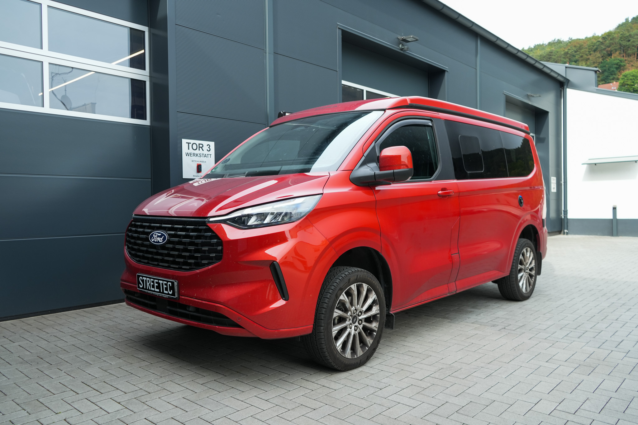 Ford Transit V710 Tourneo Nugget 19" - Projekt Bild