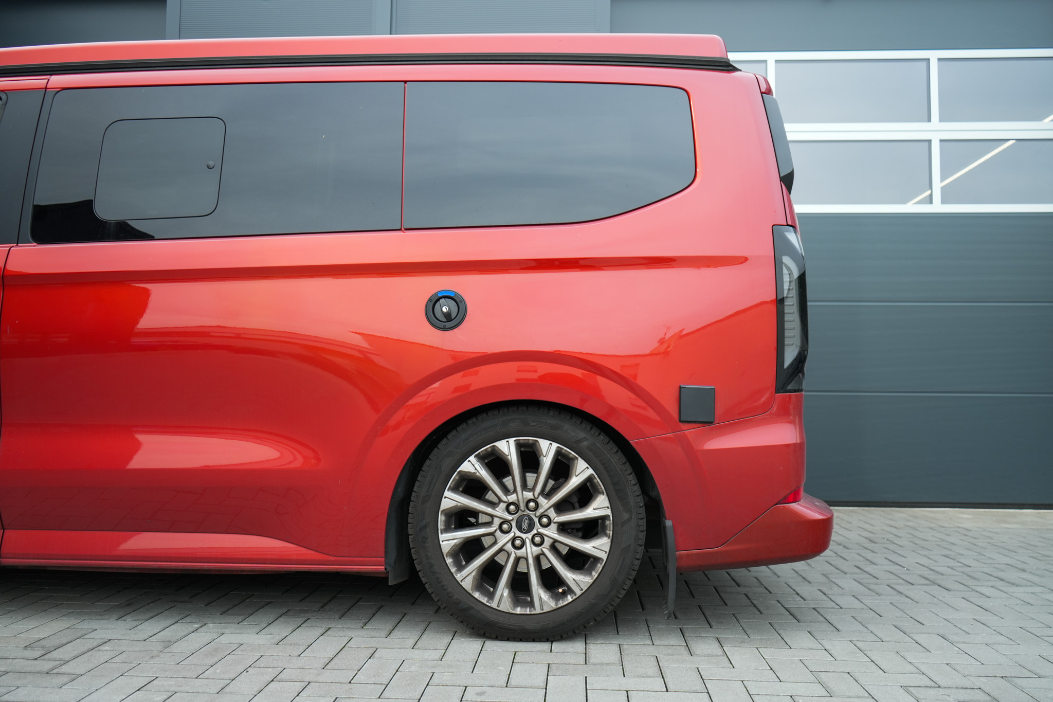 Ford Transit V710 Tourneo Nugget 19" - Projekt Bild
