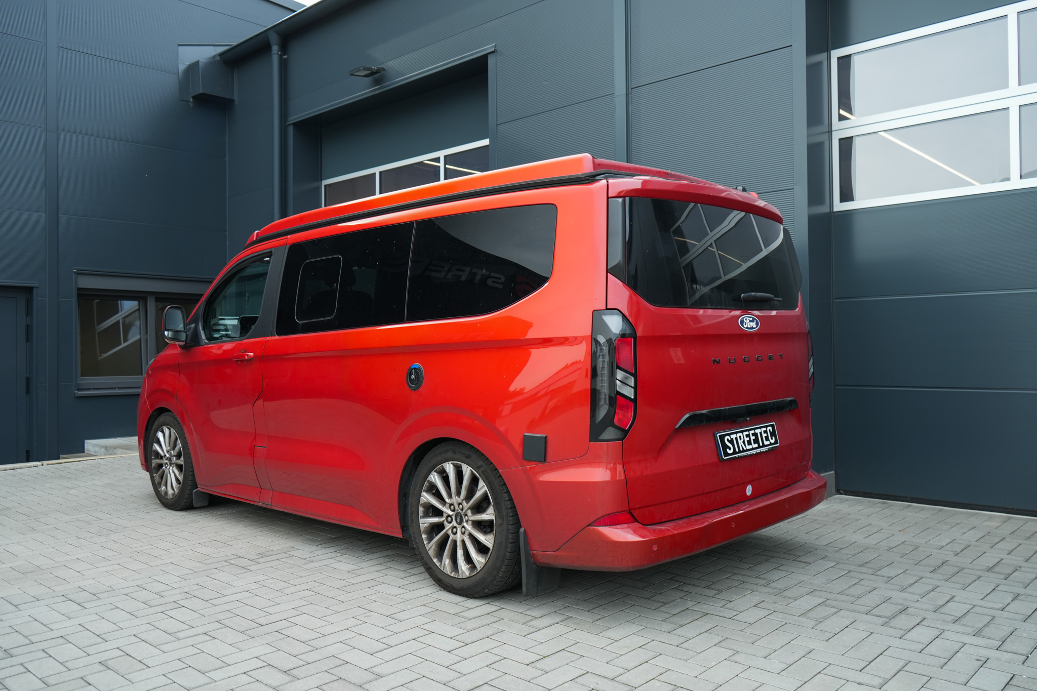 Ford Transit V710 Tourneo Nugget 19" - Projekt Bild