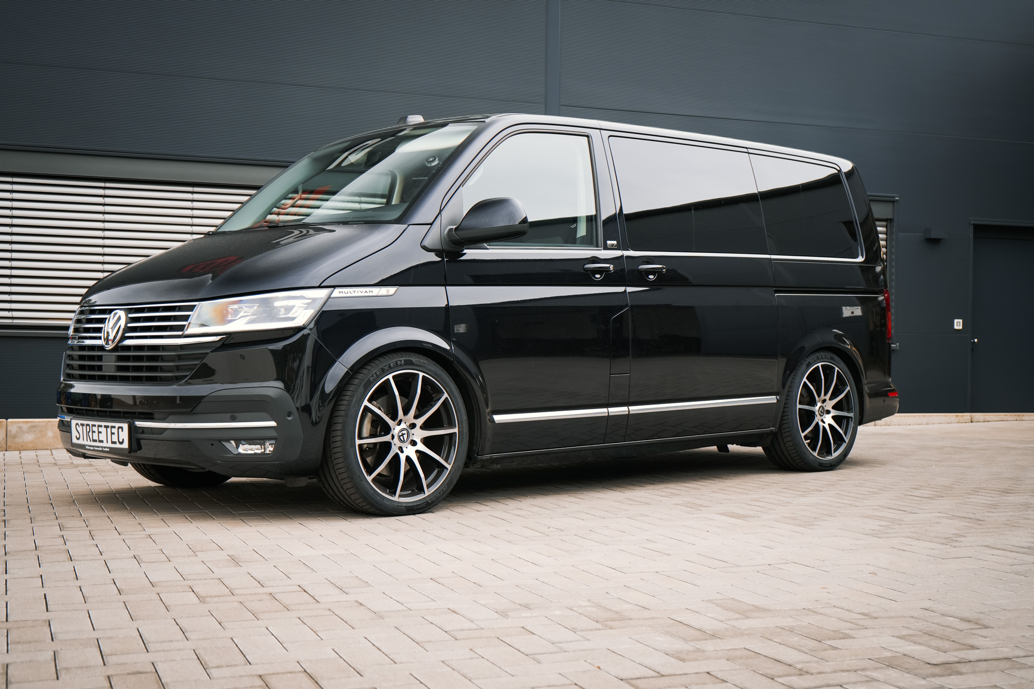 VW T6.1 Multivan 20" Tomason - Projekt Bild