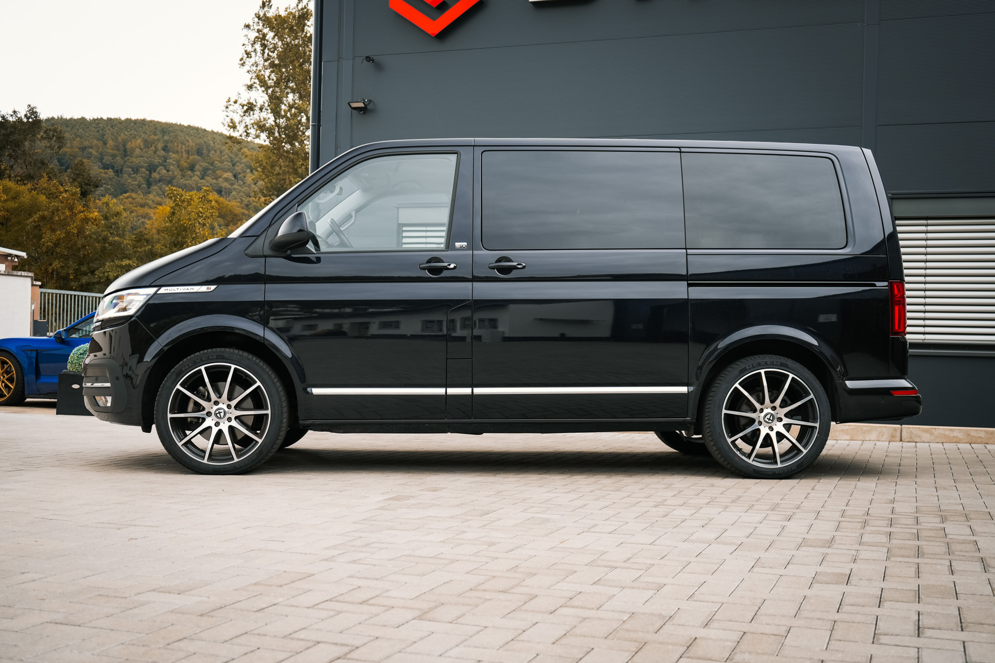 VW T6.1 Multivan 20" Tomason - Projekt Bild