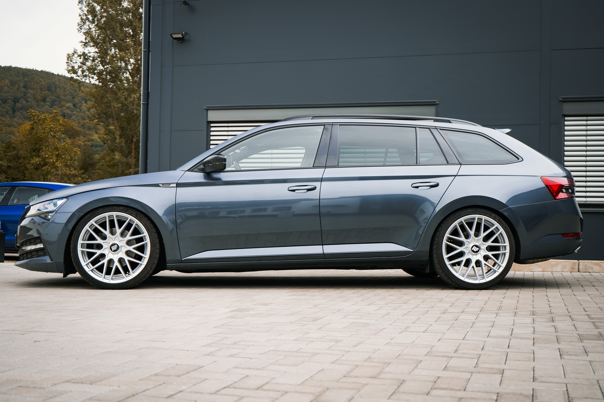 Skoda Superb Combi 3Y Eibach + Rotiform - Projekt Bild