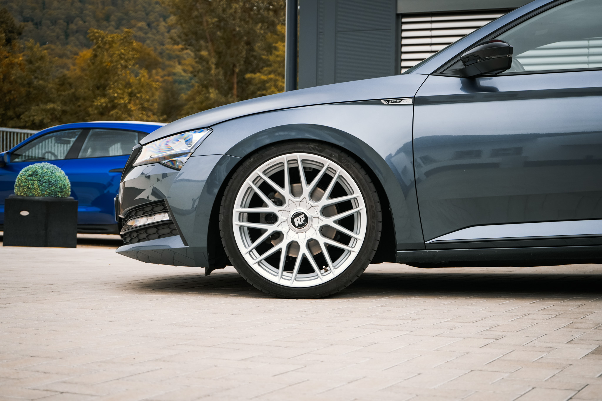 Skoda Superb Combi 3Y Eibach + Rotiform - Projekt Bild