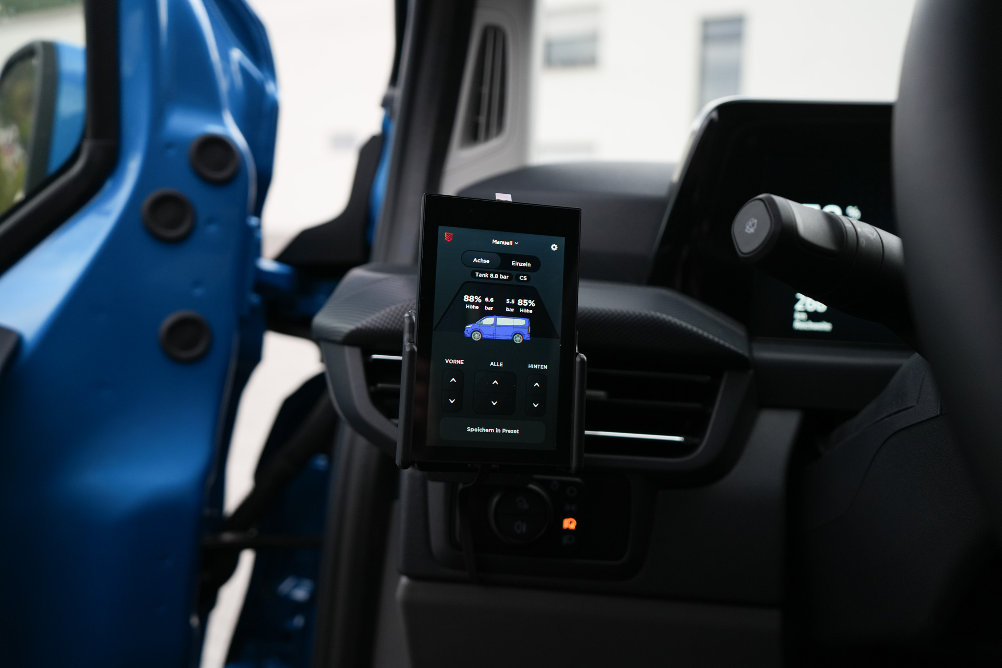 Ford Transit V710 e-Transit blue - Projekt Bild