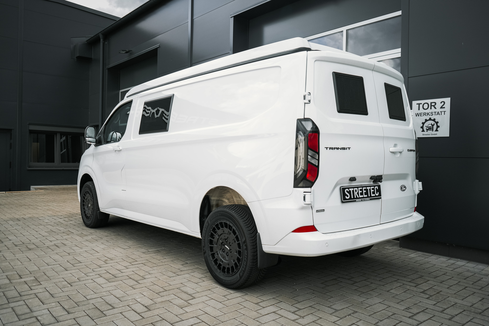 Ford Transit V710 Supermetal 18" - Projekt Bild