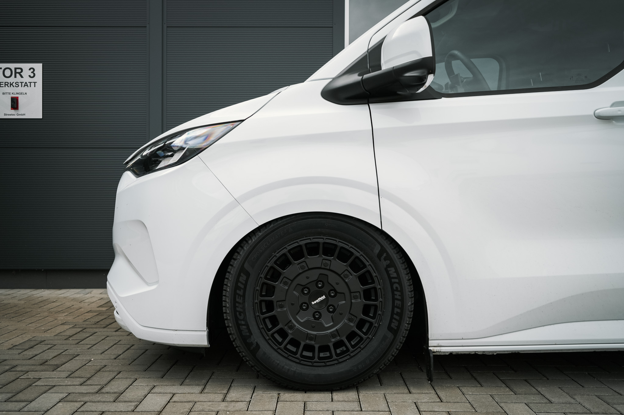 Ford Transit V710 Supermetal 18" - Projekt Bild