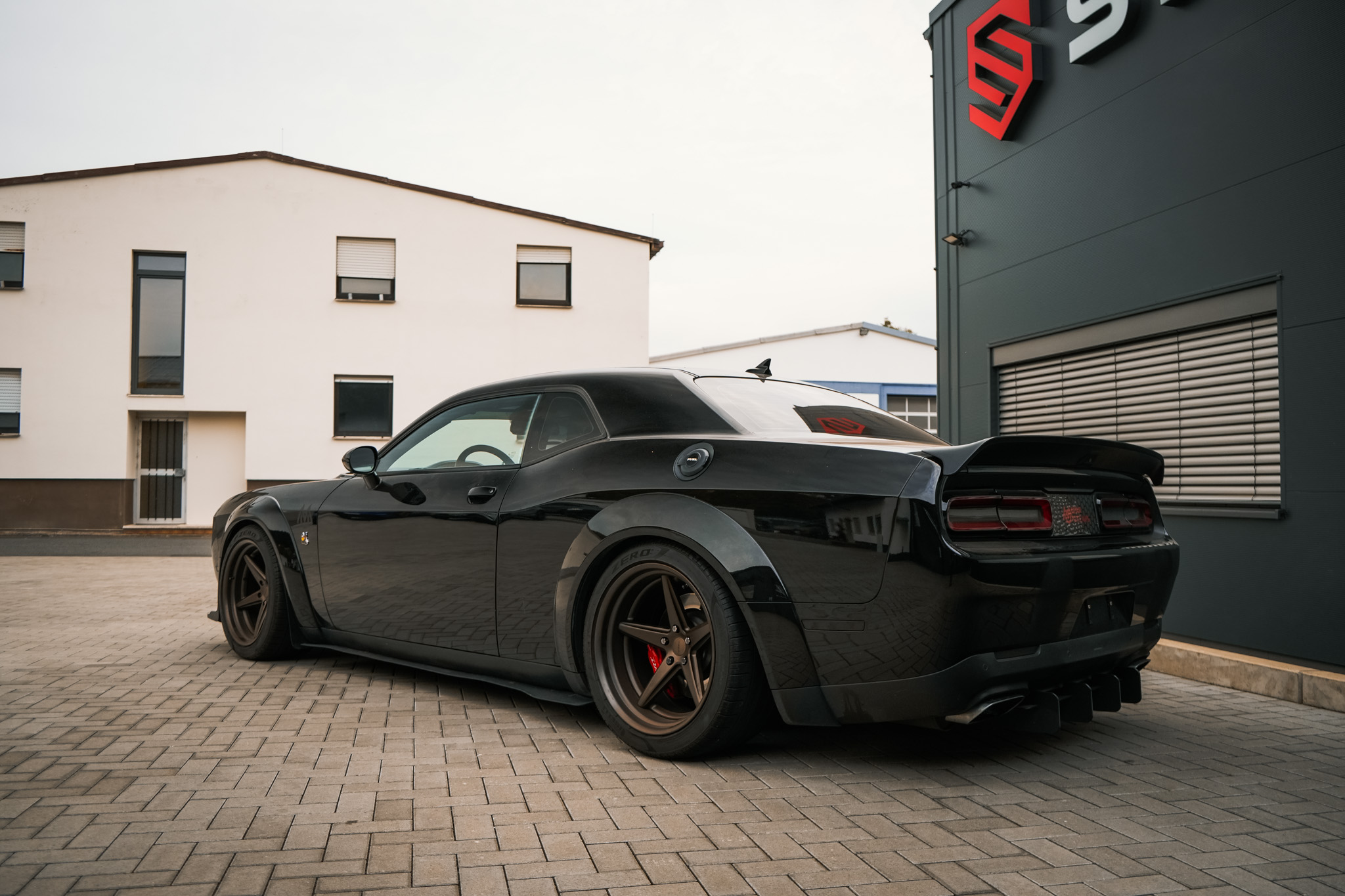 Dodge Challenger R/T Scatpack 392 Super Bee - Projekt Bild