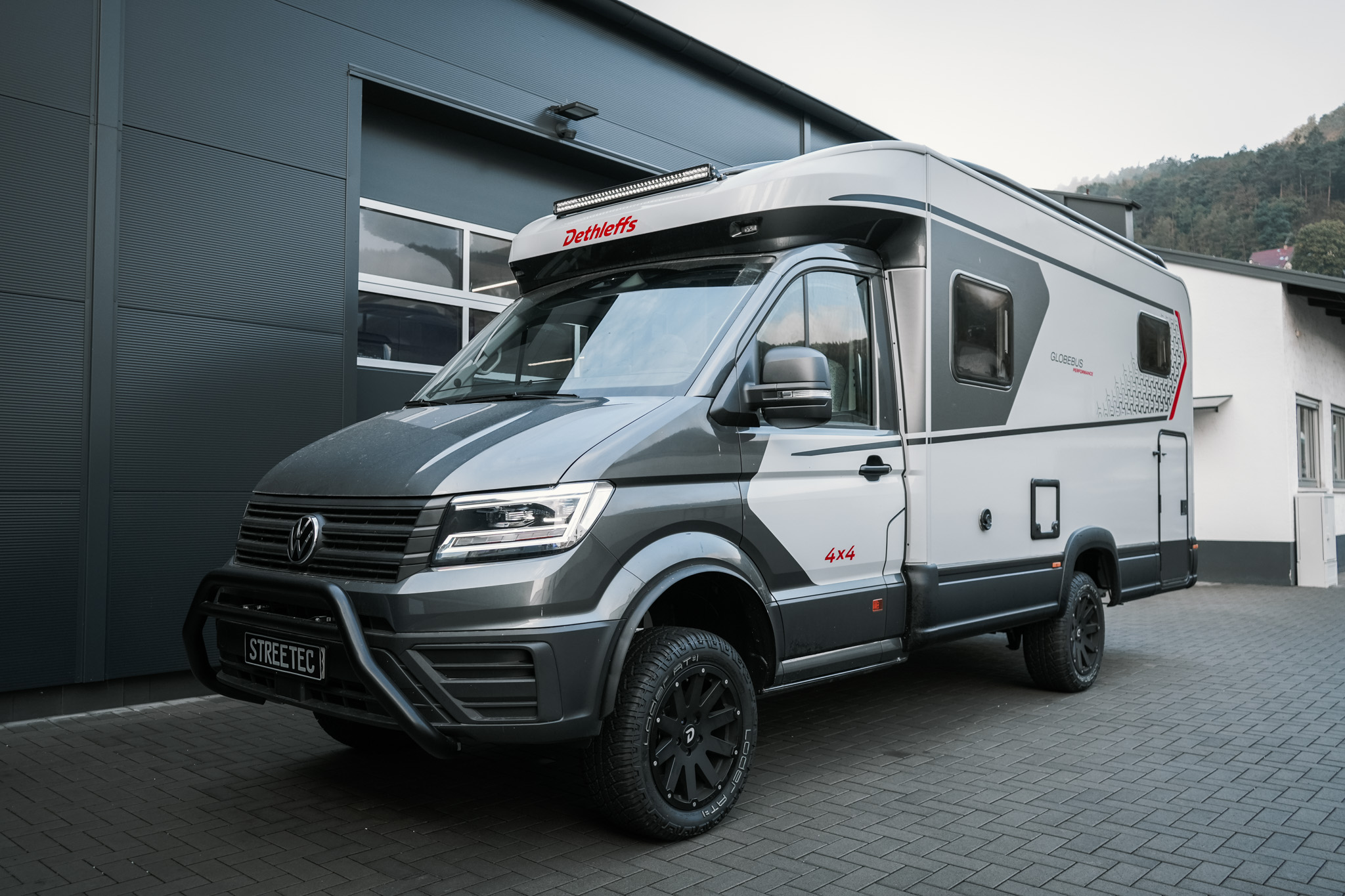 VW Crafter / Grand California Dethleffs Globebus Performance 4x4 - Projekt Bild