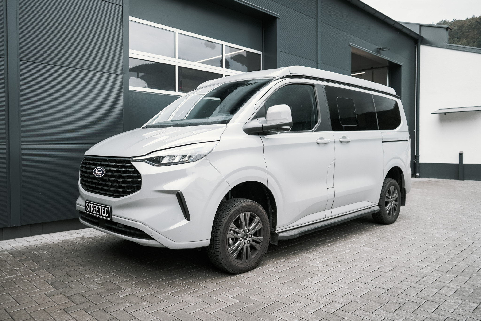 Ford Transit V710 Tourneo 'Unterfahrschutz' - Projekt Bild