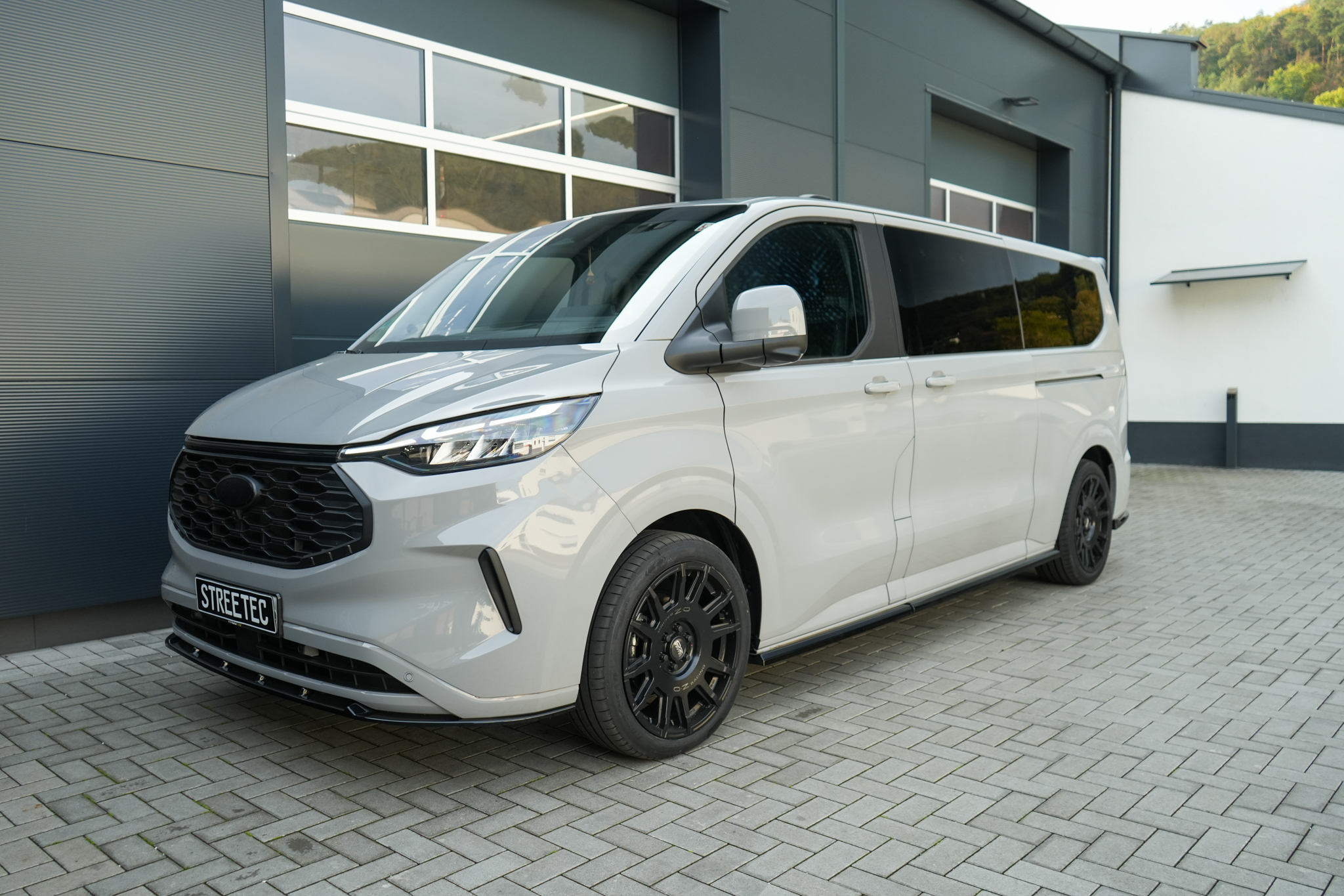 Ford Transit V710 Tourneo Performance OZ - Projekt Bild