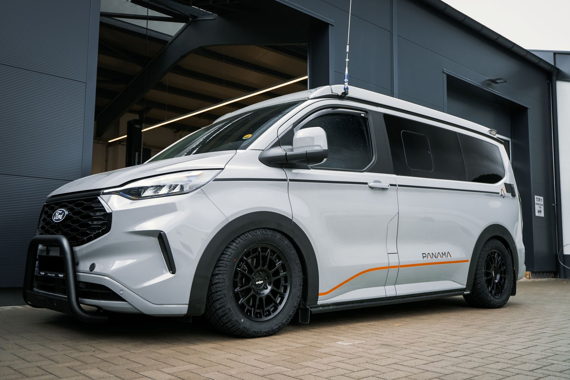 Ford Transit V710 Panama - Projekt Bild