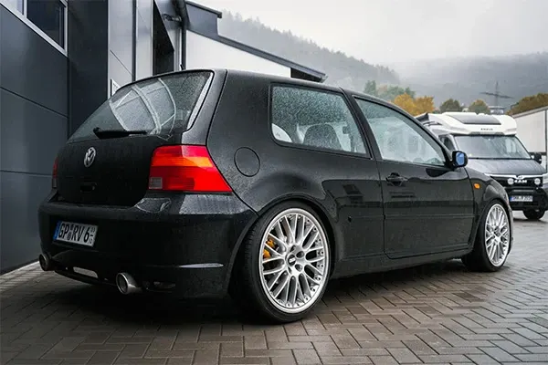 VW Golf 4 R32