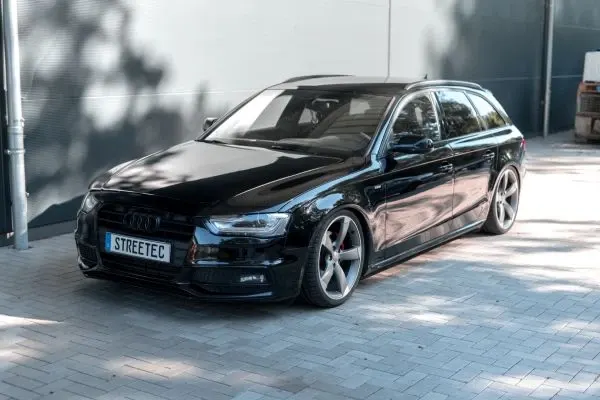 Audi A4 B8 Avant Black S-Line