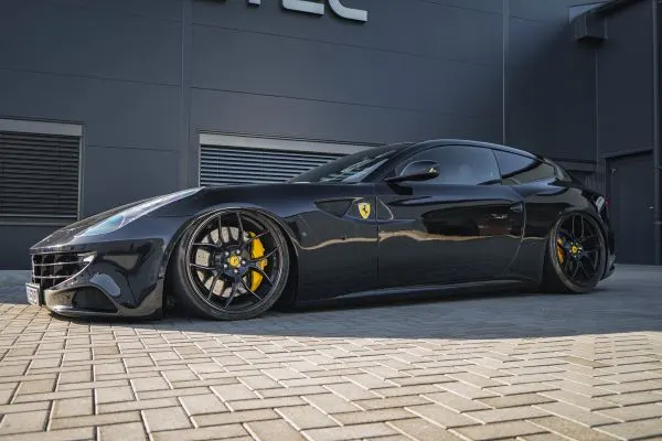 Ferrari FF ALL BLACK