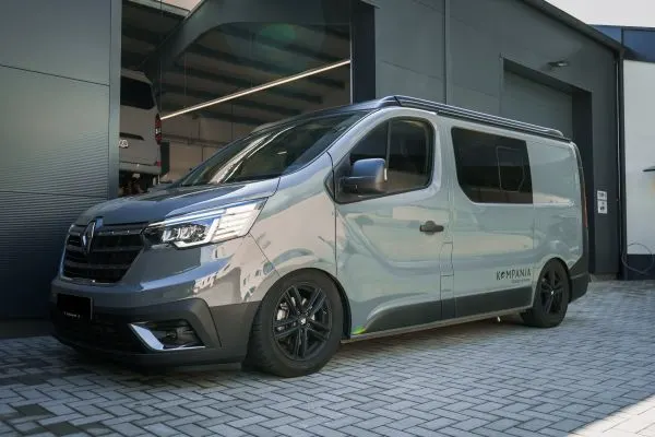 Renault Trafic Kompanja RC27