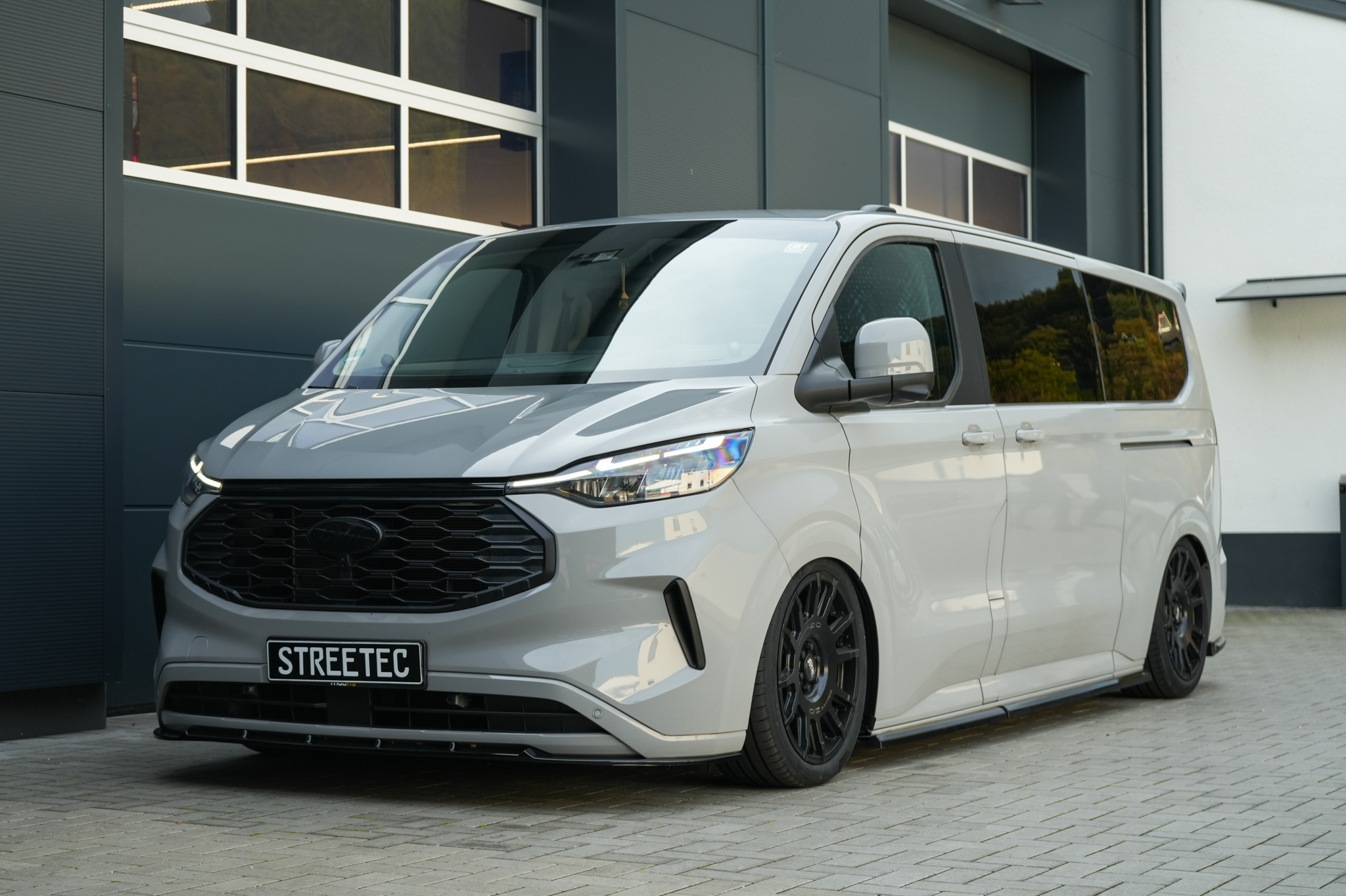 Ford Transit V710 Tourneo Performance OZ - Projekt Bild